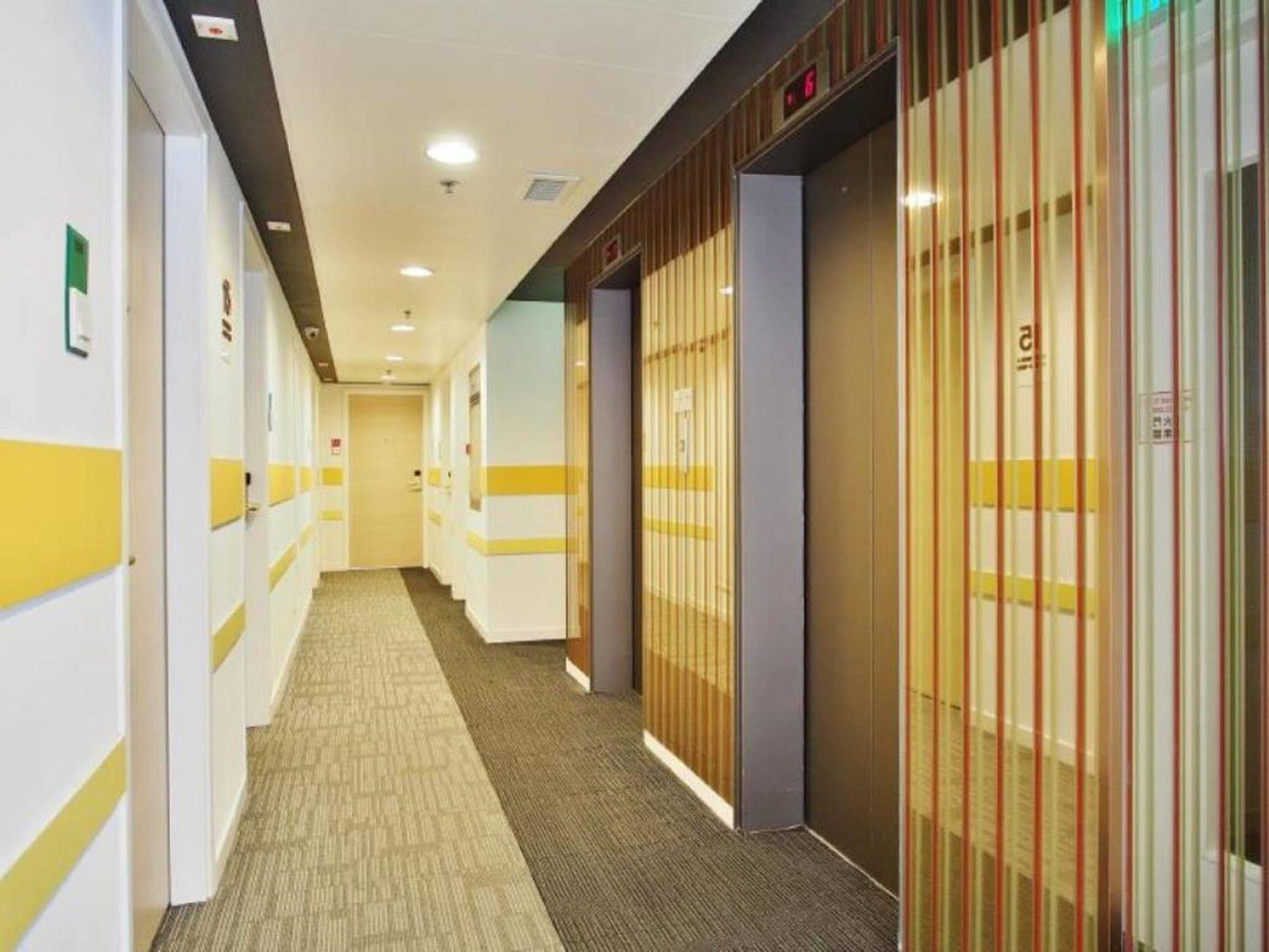Travelodge Kowloon Hongkong Zewnętrze zdjęcie